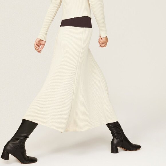 White Ribbed Knit Skirt - Picture 1 of 5